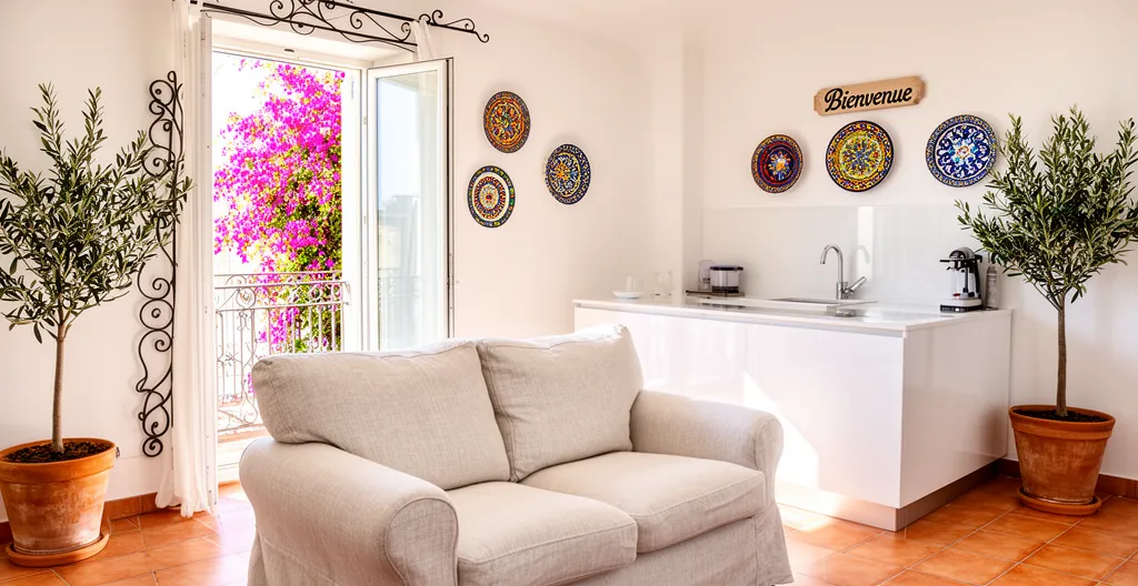 Studio meublé lumineux pour cure thermale Balaruc-les-Bains